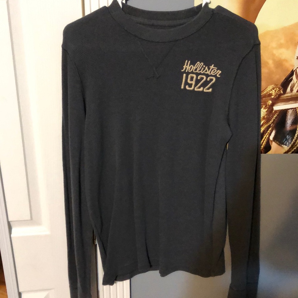 Hollister long sleeve tee
